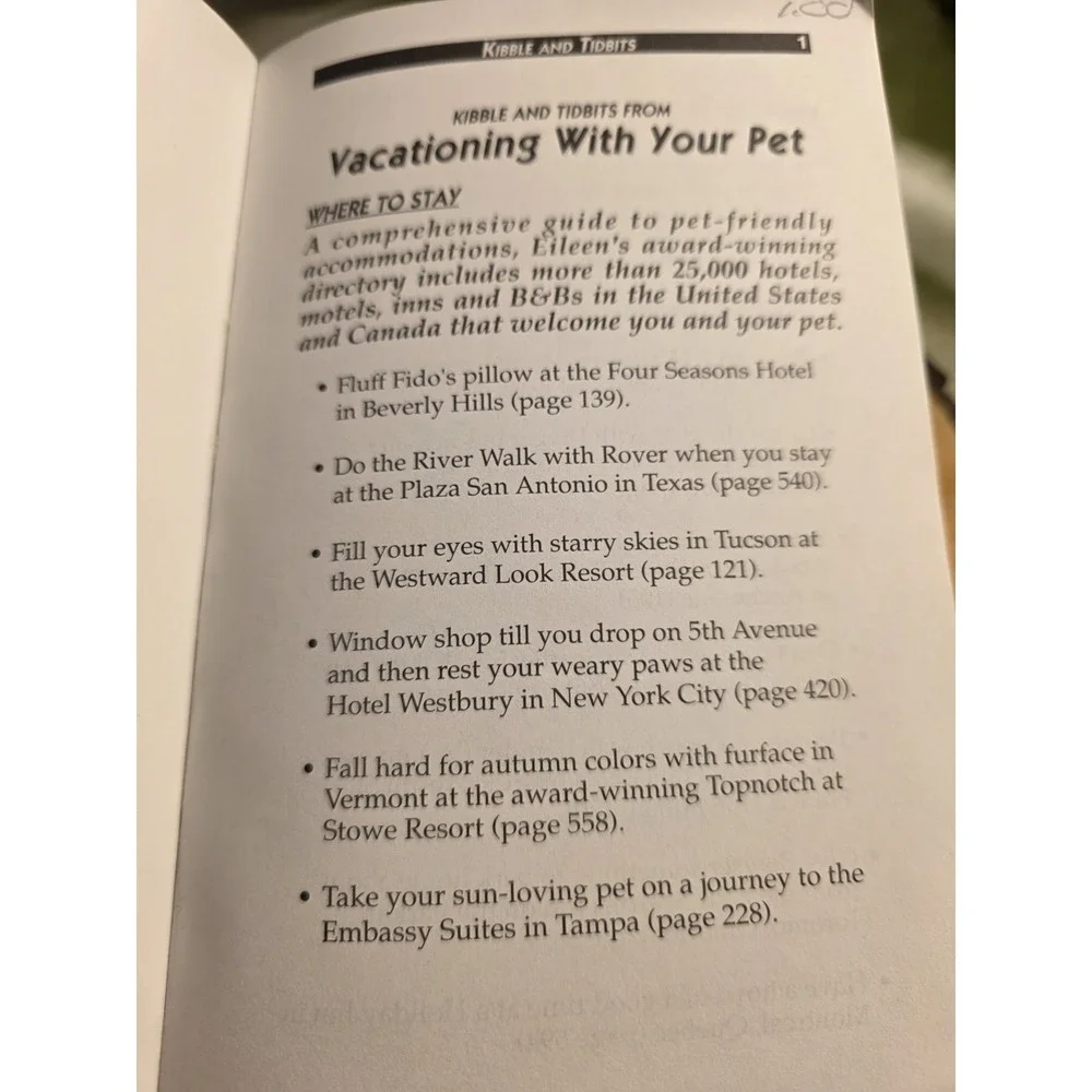 Drs. Foster and Smith's Guide to Traveling with‎ Your Pet 1999, Paperback 2nd ed